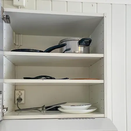 아파트 Pet Friendly In With Kitchen Mesnali
