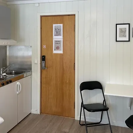 아파트 Pet Friendly In With Kitchen Mesnali